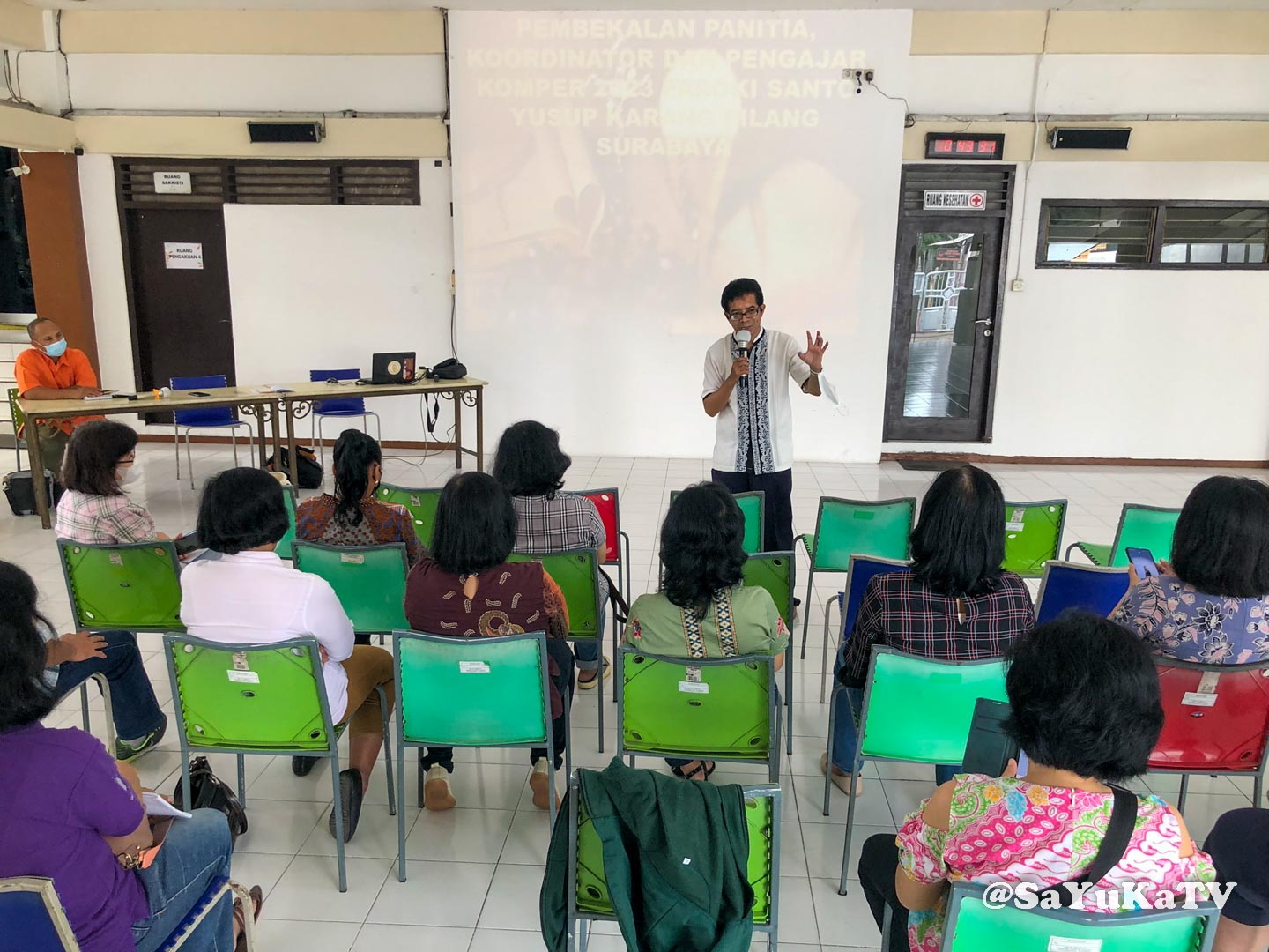 Teologi Paulus Memaknai Upah Fasilitator Komuni Pertama 
